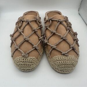 Cecelia New York Champagne Woven Slip-On Women's Shoes size 9